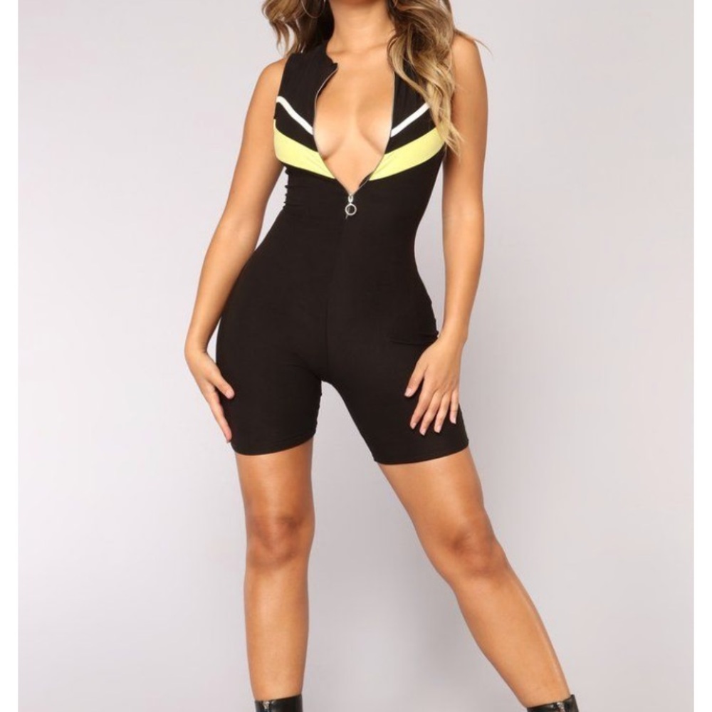 FASHION NOVA : Work That Body Romper